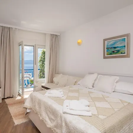 Apartment Caleta Seaview Ii - Pool & Jacuzzi