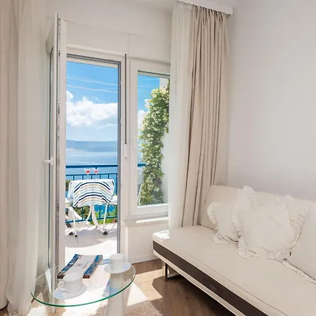 Caleta Seaview Ii - Pool & Jacuzzi Apartment *