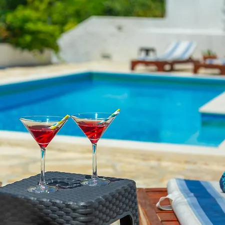 Caleta Seaview Ii - Pool & Jacuzzi