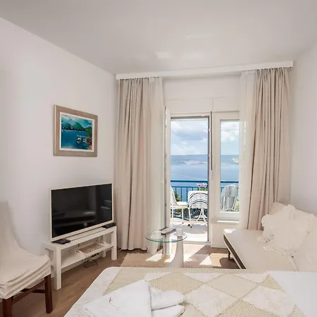 Caleta Seaview Ii - Pool & Jacuzzi Apartment *